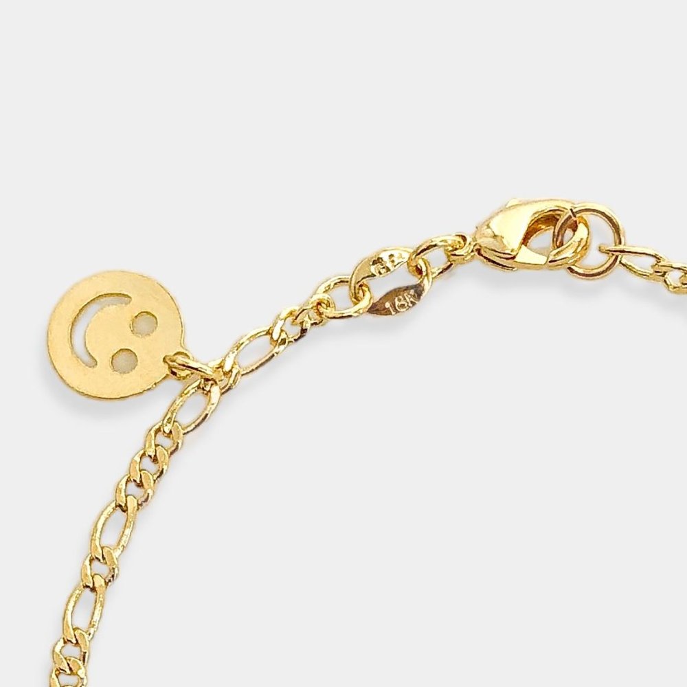 NEW 18K Gold Filled Figaro Bracelet with Happy Faces Charms - Picture 3 of 5